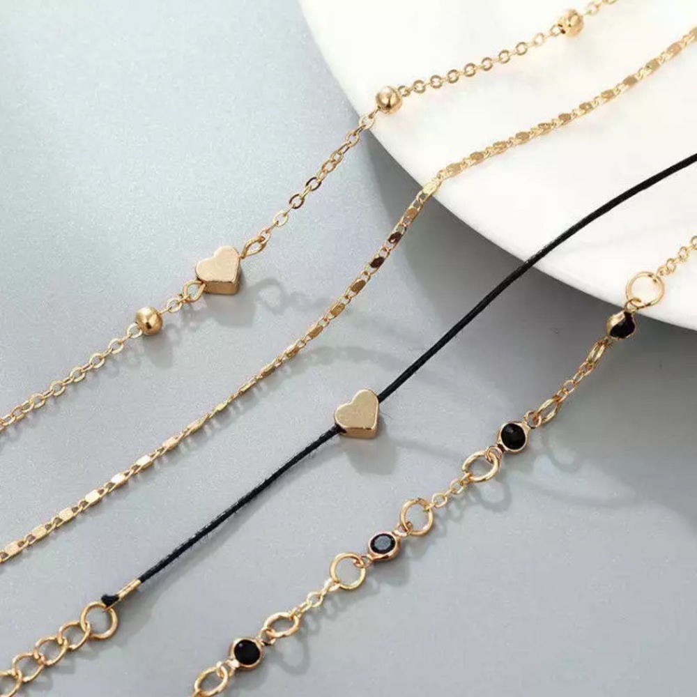 ⚜️𝟯𝟬%𝗢𝗙𝗙 𝗯𝘂𝗻𝗱𝗹𝗲𝘀 𝟯+⚜️ NEW 4 Layered Black Heart Anklets Set - Picture 4 of 12